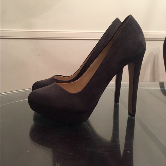 Trafaluc (Zara brand) Gray Suede Platform Pumps - Picture 4 of 4